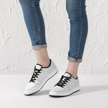 गैलरी व्यूवर में इमेज लोड करें, Breezewear Leather Sneakers - White/Black
